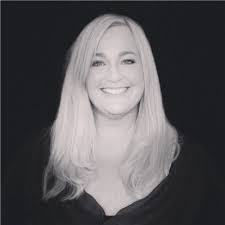 Afgelopen maandag heb ik mijn HBO diploma Toegepaste Gerontologie mogen  ondertekenen! Nu op zoek naar de volgende stap: een toffe baan of  traineeship. Functies als zorgadviseur of Wmo-consulent…