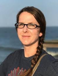 Elizabeth Fee's Instagram, Twitter & Facebook