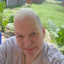 Is there a gay life in Petersburg?