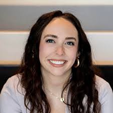 Elizabeth Teel's Instagram, Twitter & Facebook