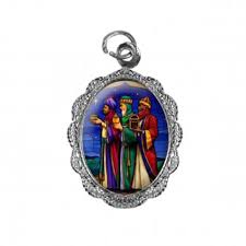 Foram mencionados no evangelho segundo mateus. Medalha De Aluminio Tres Reis Magos Mod 02 Sjo Artigos Religiosos