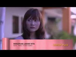 Tuan kamil, sahabat lama keluarga itu muncul dalam kehidupan mereka dengan niat untuk. Ayda Jebat Syafiq Kyle Gelak Sakan Tengok Video Parody Drama Dekatkan Jarak Kita Youtube