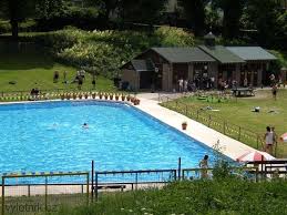 Výlety hrady a zámky kostely a kapličky koupání lyžování ubytování. Tip Na Vylet Koupaliste Ceska Kamenice Vyletnik Cz