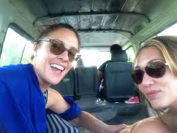 Hitchhiking in the Cook Islands: Local Women to the Rescue!