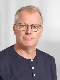 Dennis Runge's Instagram, Twitter & Facebook