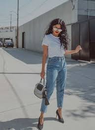 Mom Jean Modelleri 2019 2020 2019 Spring Summer Fashion Runway Fashion Denimtrends Denim 2019denims Springfashion2019 Summerfa Kotlar Moda Pantolon