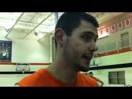 Illinois center Mike Tisdale