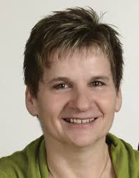 Wir wünschen allen ein erholsames Osterfest, in familiärer Atmosphäre und  einen Frühling voller Sonne! Die Vertretung und Ve