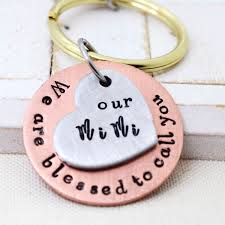 This wonderful grandma pendant necklace is a wonderful gift for any grandma to receive! Grandma Keychain Gift For Grandma Mothers Day Gifts Grandmother Keychain Grandma Gift Ideas Mothers Day Jewelry Personalized Keychain