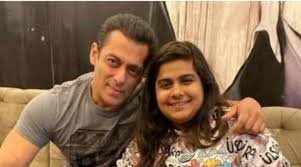 Himanshi khurana shared this photo of pista and salman khan. Lhgvfug0luanm