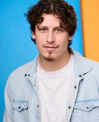 Mario Peralta's Instagram, Twitter & Facebook