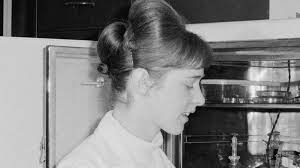 Jean Purdy: Plaque will honour 'snubbed' IVF pioneer