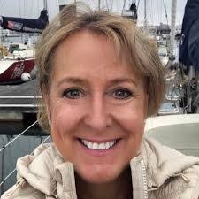 Kim Blackman's Instagram, Twitter & Facebook