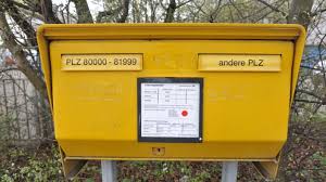 Normalerweise werden pakete bis spätestens 18 uhr ausgeliefert, samstags in manchen regionen auch nur bis 16 uhr. Deutsche Post Nur Noch 2000 Sonntagsbriefkasten Bayern Sz De
