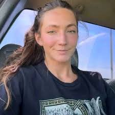 Many hate me but fells love me that's life