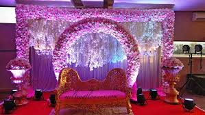Floral Wreath Backdrop Decor In 2020 Reception Stage Decor Stage Decorations Wedding Decor Elegant