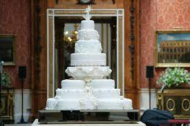 They celebrated their love for each other today in a lavish royal wedding ceremony at westminster abbey and this is the extraordinary cake that they enjoyed. Prince William And Kate Middleton S Wedding Cake Royal Wedding Cake Royal Wedding 2011 Wedding Cake Recipe