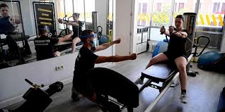 Scanner un qr code ? Covid 19 La Fermeture Des Salles De Sport Est Disproportionnee Des Actions En Justice Lancees