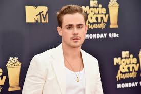 Maybe you would like to learn more about one of these? Stranger Things Star Dacre Montgomery Strongly Hints Billy Will Be The Villain Of Season 3