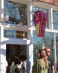 Thank you to everyone who came out to celebrate SoMardi Gras: Disco  Edition! From the incredible floats and live music to the festive vibes