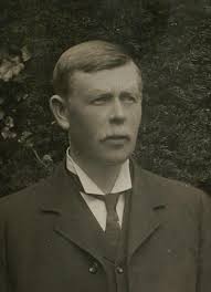 Just for fun... Who else noticed the error in this shot from "Revenge Most  Fowl"?