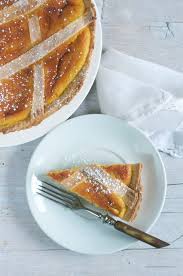 Ricetta per preparare la tradizionale pastiera napoletana. La Pastiera Napoletana Storia Ricetta E Segreti Il Fior Di Cappero