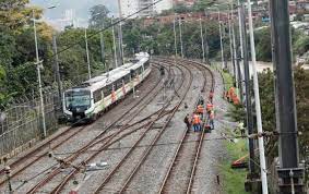 With 2 million inhabitants medellín is colombia's second largest city (2.9 mill in metropolitan area). 1wbwe306zpc Sm