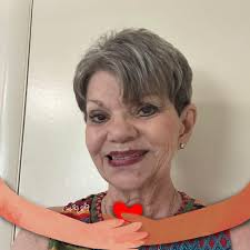 Ozzie has gone to the Rainbow Bridge . 🌈 So Sophie and I came up to  Maryland to see my sister and my mom as a surprise. This morning our  neighbor came