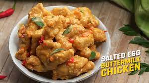 There's nothing more comforting than saucy chicken over buttered egg noodles. Resepi Salted Egg Buttermilk Chicken Seismik Makan Youtube