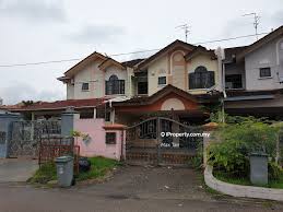 Taman seri raya is situated in ampang, selangor, malaysia. Taman Cahaya Kota Puteri Masai Intermediate 2 Sty Terrace Link House 3 Bedrooms For Sale Iproperty Com My