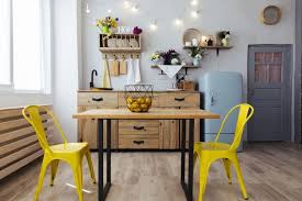خطوات بسيطة ل تنظيم المطابخ الصغيره وجعلها اكبر Decor Home Decor Items Trending Decor