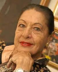 PAULINA RUBIO, BAILA CASANOVA. AQUI LA MUSICA GRANDE.