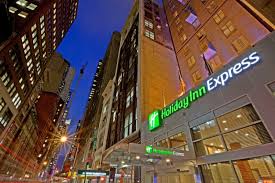 Stay in the heart of the big apple at our newly renovated times square hotel featuring contemporary accommodations, choice amenities, and city views. Hotel In New York Holiday Inn Express New York Times Square Fifth Avenue Ticati Com