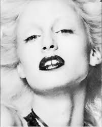 Dubbed the Disco Marilyn, 70′s icon, model and muse Donna Jordan has such a modern look and style. I am currently in love with her bleach blond, red lipped, ... - Picture%2B35