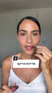 אופנה ישראלית עם אדיקט: מדידות ואיורים
