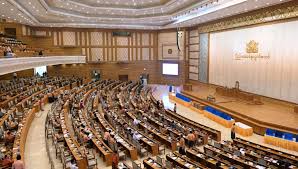 การประกาศรัฐประหารในพม่าเมื่อเช้าวันนี้ มีลักษณะแปลกคือไม่ได้ฉีกรัฐธรรมนูญ แต่เป็นการประกาศสภาวะฉุกเฉิน (state of emergency) เข้าใจว่าผู้ประกาศสภาวะ. Zp49ozyhbo3aim