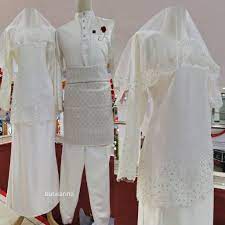 Jual koleksi baju kurung moden murah terkini. Buy Baju Kurung Moden Lace Qaley Putih White Offwhite Koleksi Baju Set Couple Sedondon Nikah Pengantin Sanding Raya 2021 Seetracker Malaysia