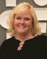 Vicki Allen's Instagram, Twitter & Facebook