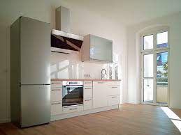 Diese lichtdurchflutete und barrierefreie 3 zimmer wohnung befindet sich in der etagenwohnung mieten in berlin, 101 m² wohnfläche, 3,5 zimmer. Saniert 2 Zimmer Balkon Ebk Modernes Bad Berlin Karlshorst Ar Immobilien