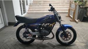 Walaupun sudah tidak diproduksi lagi ketenaran motor ini di ranah modifikasi sepertinya tidak pernah redup dan masih banyak disukai oleh banyak orang sampai sekarang. Modif Habis Rp16 Juta Begini Tampilan Rx King Ala Sultan Kudus
