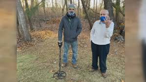 Anyone in the area have a metal detector and want to help me? Stranger Helps 93 Year Old Man Find Lost Wedding Band Wjar