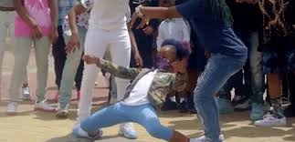 Entdecke rezepte, einrichtungsideen, stilinterpretationen und andere ideen zum ausprobieren. Ayo And Teo Rolex Videoclipe Gif Encontrar Em Gifer