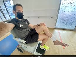 After 20 years renaud lavillenie from france set a new world record in the pole vault clearing 6.16m on 15th. Tokyo Games French Olympics Medal Hope Renaud Lavillenie Twists Ankle In Tokyo Run In Olympics News People Polly
