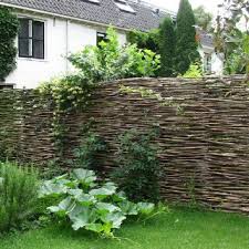 Naturlicher Gartenzaun Gesponnener Niederlassungszaun Ein Lanthan Rumanien Nicht Gartenzaun Gesponnener Naturlicher Nicht Nie Zaun Garten Naturzaun Garten