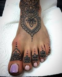 Pin By Theoma Gondwe On Ink Henna Tattoo Foot Foot Tattoos Girls Foot Tattoos