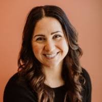 Paula Waite's Instagram, Twitter & Facebook