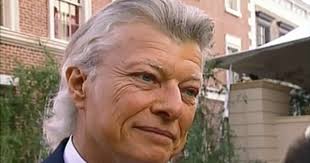 Robert Kincaid's Instagram, Twitter & Facebook