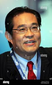 Timothy Chen (or Tim Chen), Microsoft Corporate Vice President and CEO of  Microsoft Greater China Region, speaks at the 2005 Global Entrepreneur  Summi Stock Photo