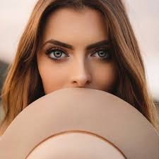 Joanne Hollings NFT Artist Interview