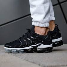 Black And White Vapormax Plus Nike Air Vapormax Plus Black White Price 540 000 Premium Quality Size 39 45 Mau Order Info Line Ronnywijaya Wa 082136546 Nike Nike Air Nike Air Max